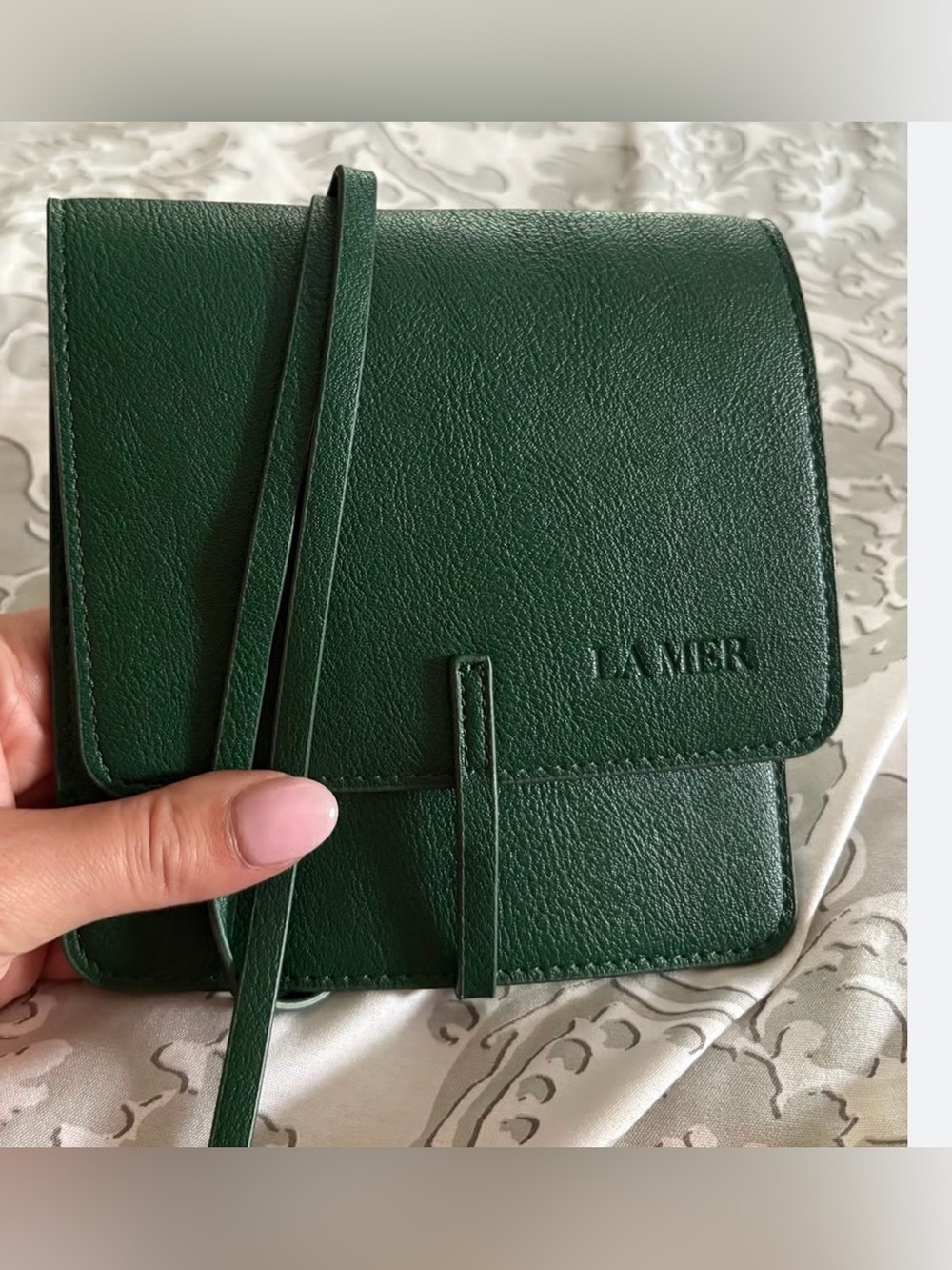 * New La Mer strap tie pouch 6x5.5